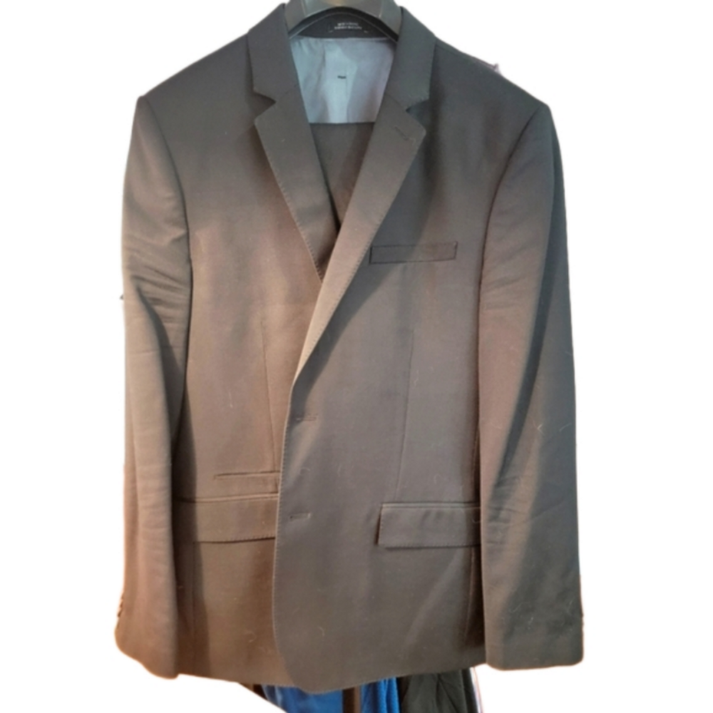 2 piece Egyptian made 44% Wool Suit